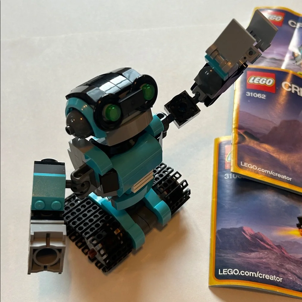 LEGO Creator 3-in-1 Robo Explorer Set #31062 Built set. No box.